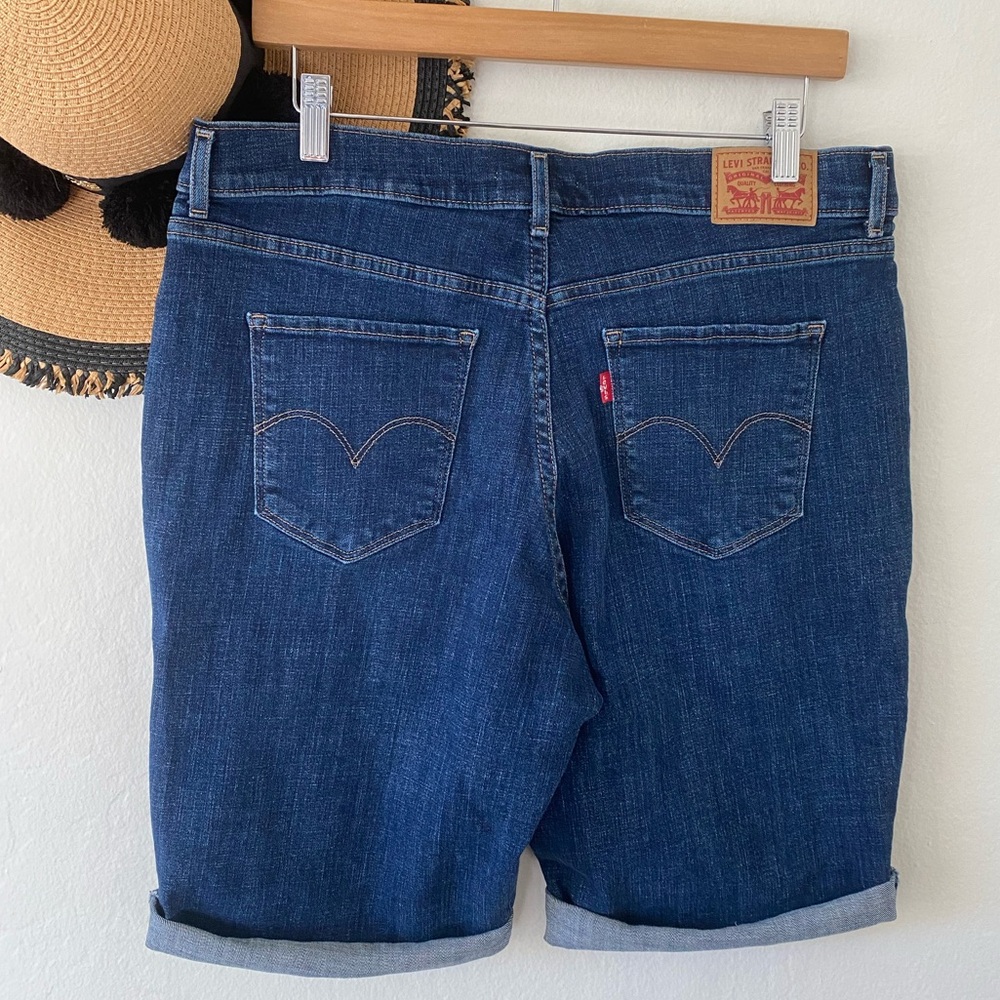 Levi’s Blue Denim Bermuda Shorts SZ 31 - Picture 4 of 10